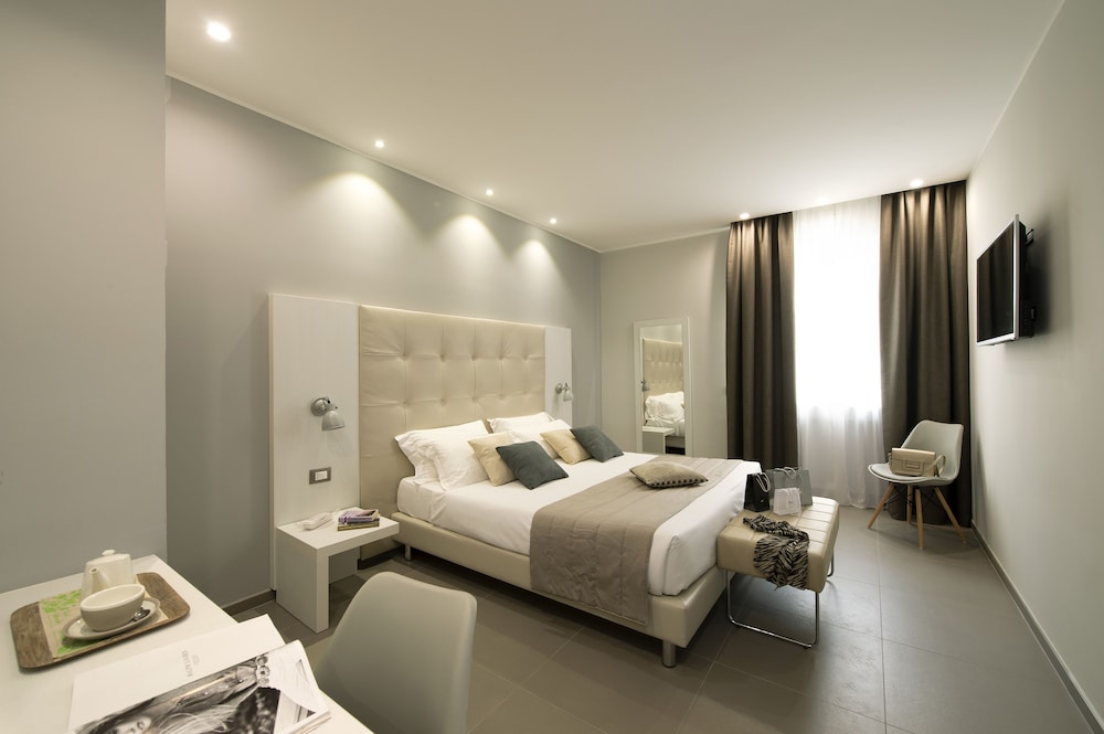 Hotel H21 11/30