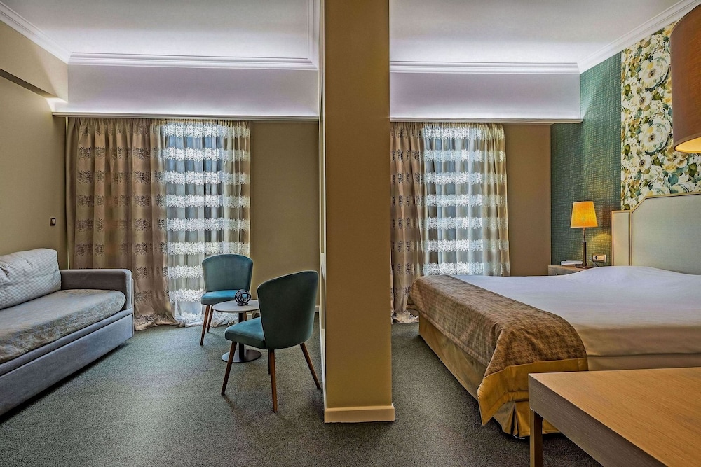 Stratos Hotel Athens, Vassilicos House of Hospitality 30/39
