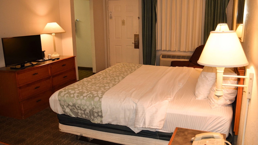 The Grand by Capital O Texarkana I-30 29/50