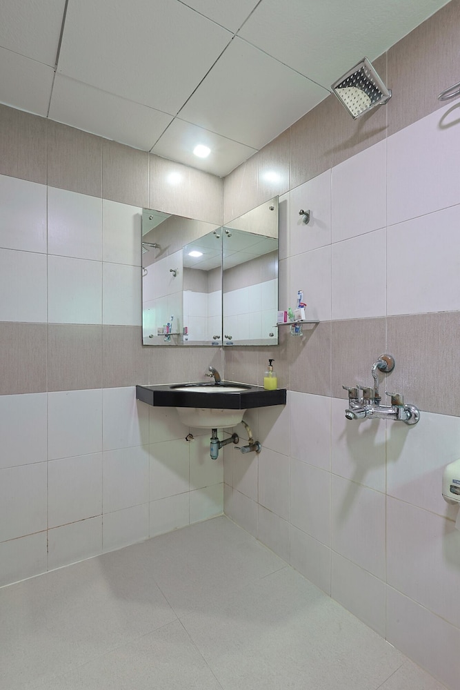 HOTEL AMBASSADOR VADODARA 46/50