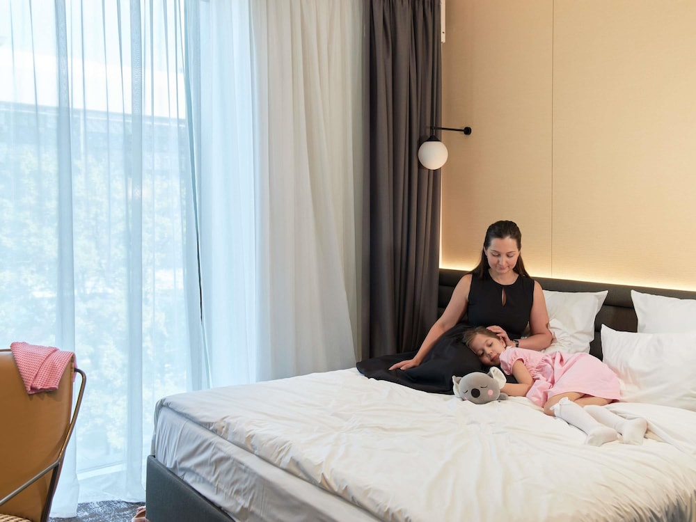 Novotel Living Almaty Jetisu 33/67
