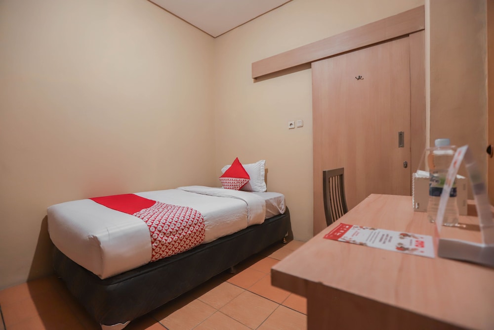 Hotel O Near Summarecon Mall Serpong 28/60