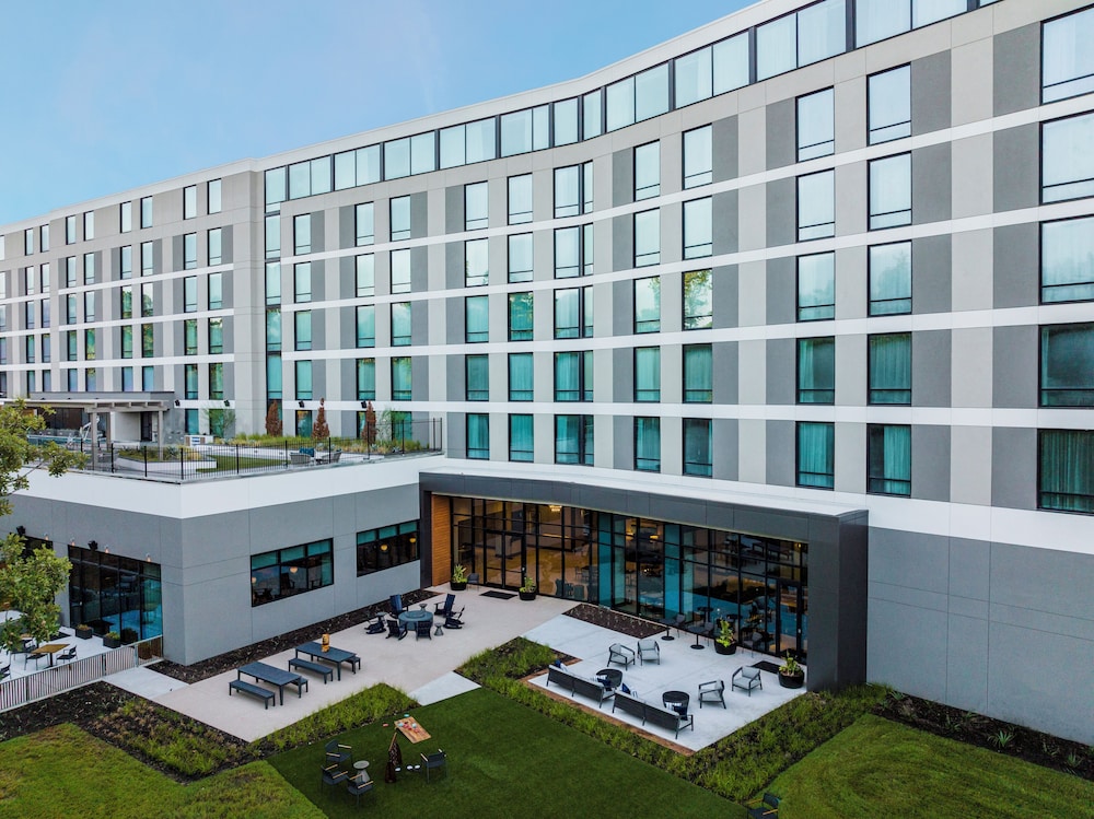 Hyatt Regency Conroe 3/45