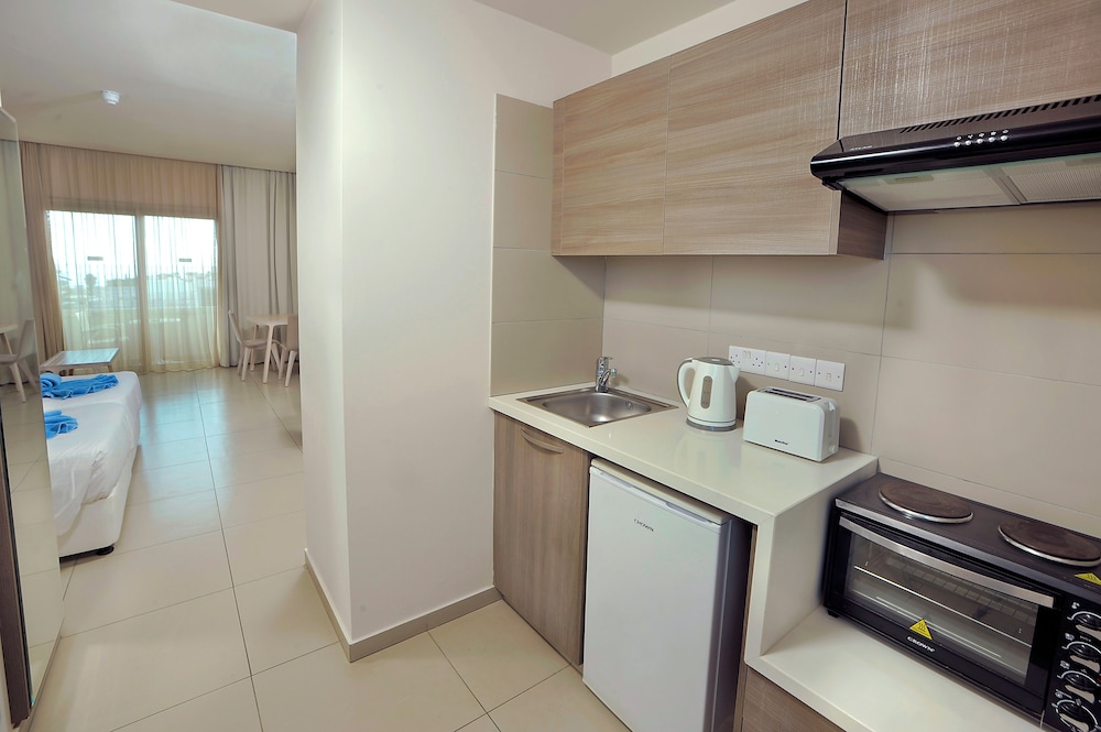 Euronapa Hotel Apartments 45/45