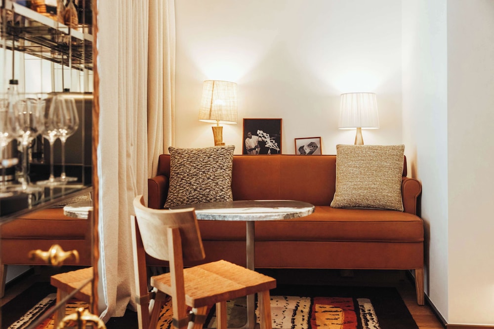 Sax Paris, LXR Hotels & Resorts 36/56