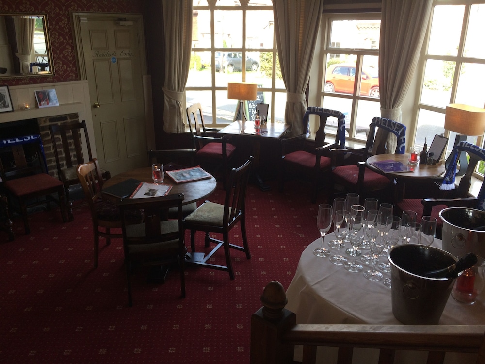 The Wheatsheaf Inn 35/38