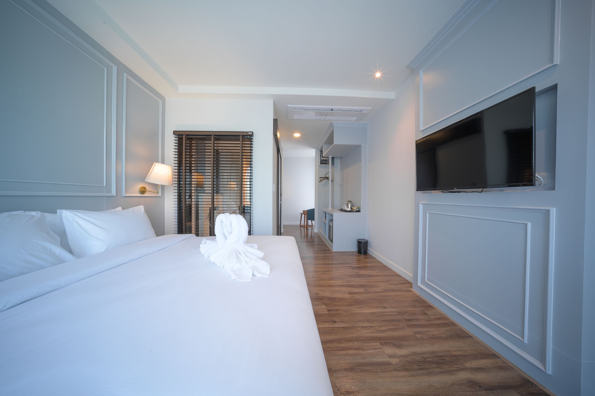 SUPERIOR, DOUBLE BED