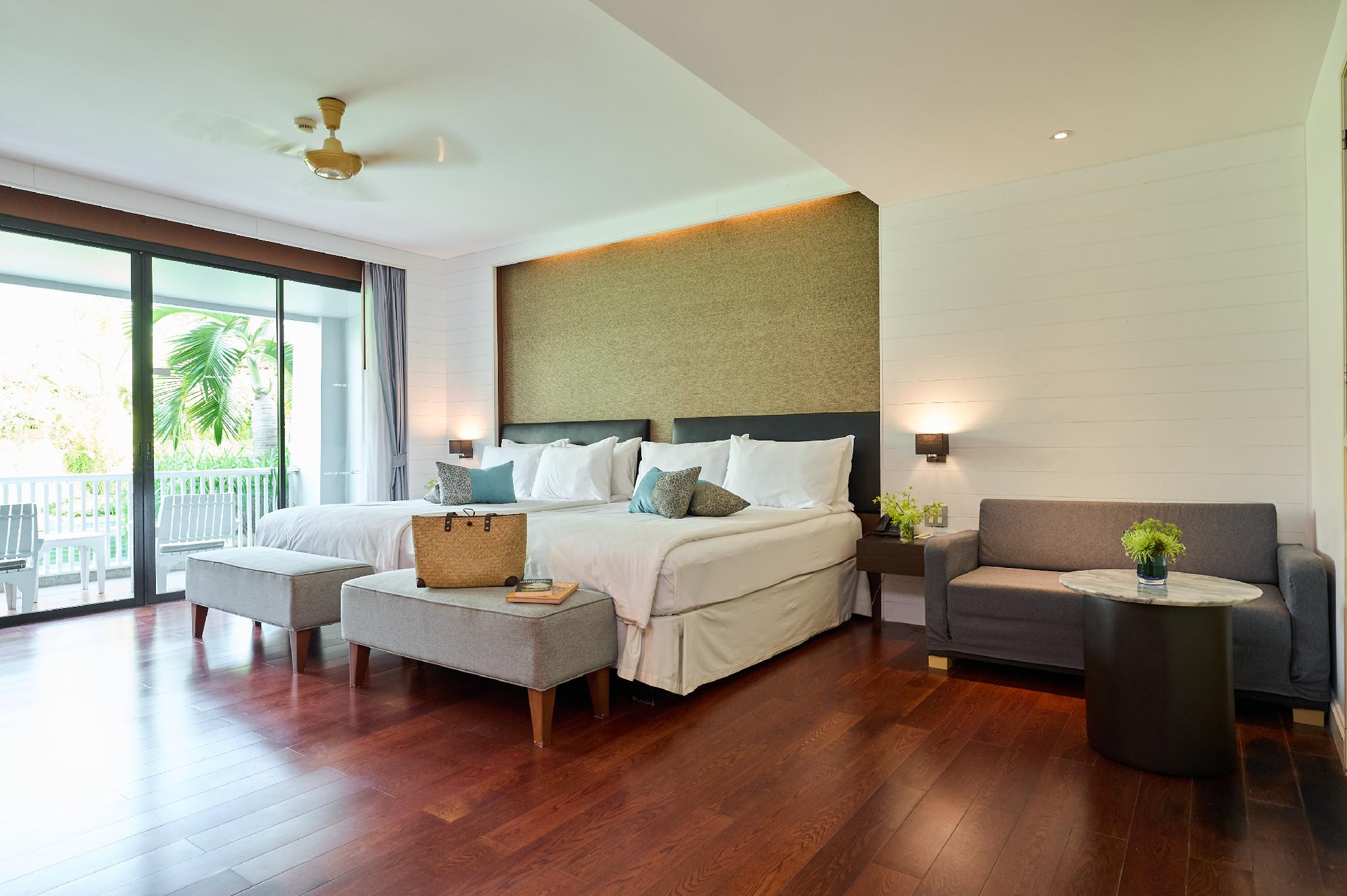 Mini, Suite, King Bed, Sofa, Balcony, Pool Access