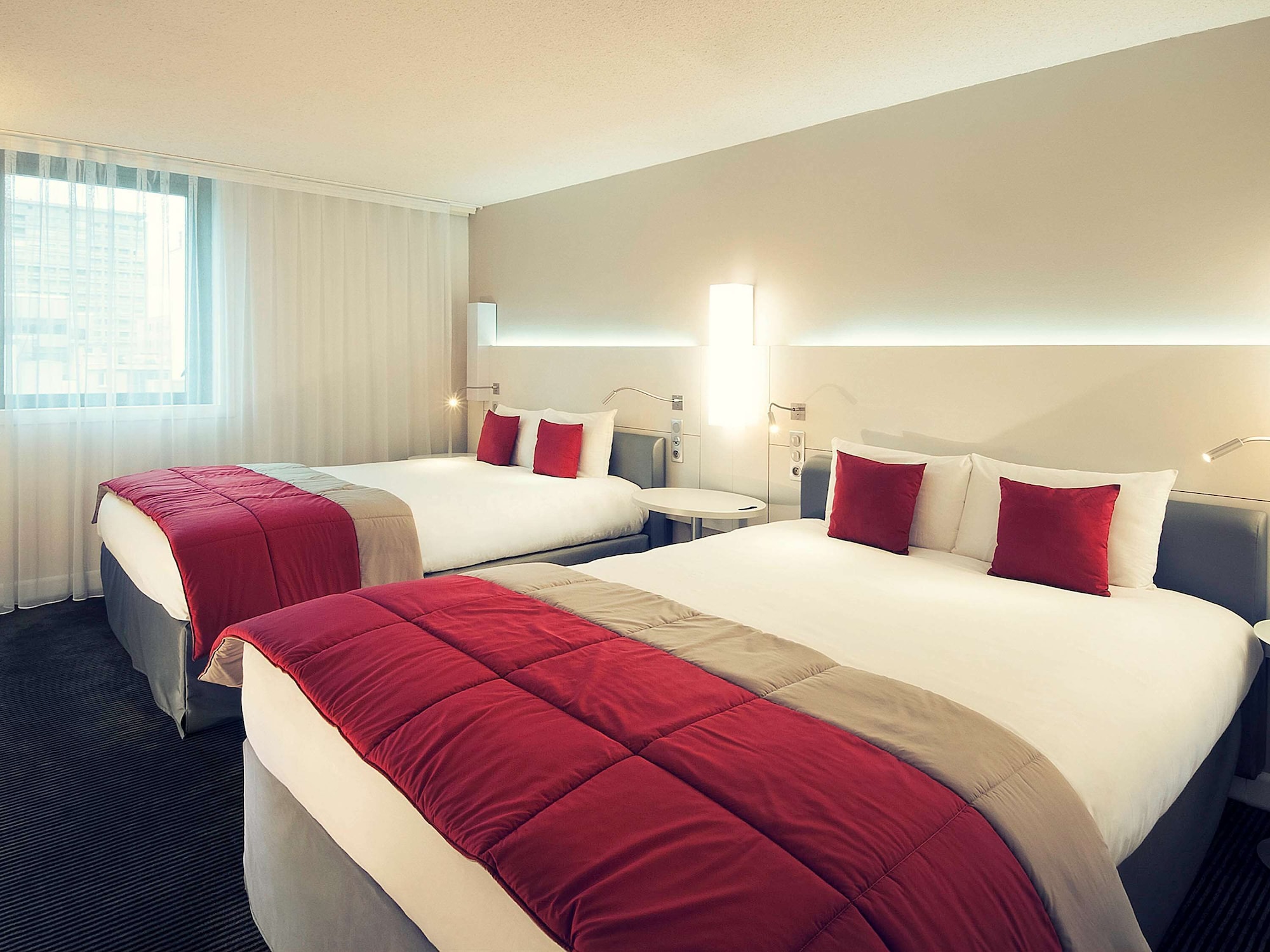 STANDARD, 2 DOUBLE BEDS