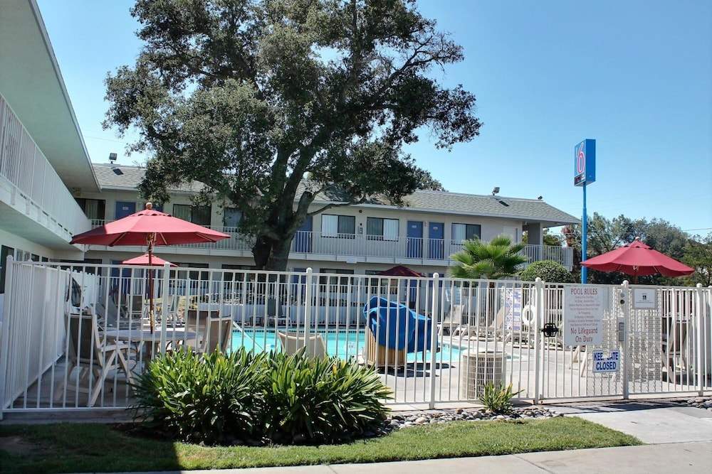 Motel6 Atascadero, CA in ATASCADERO - CA