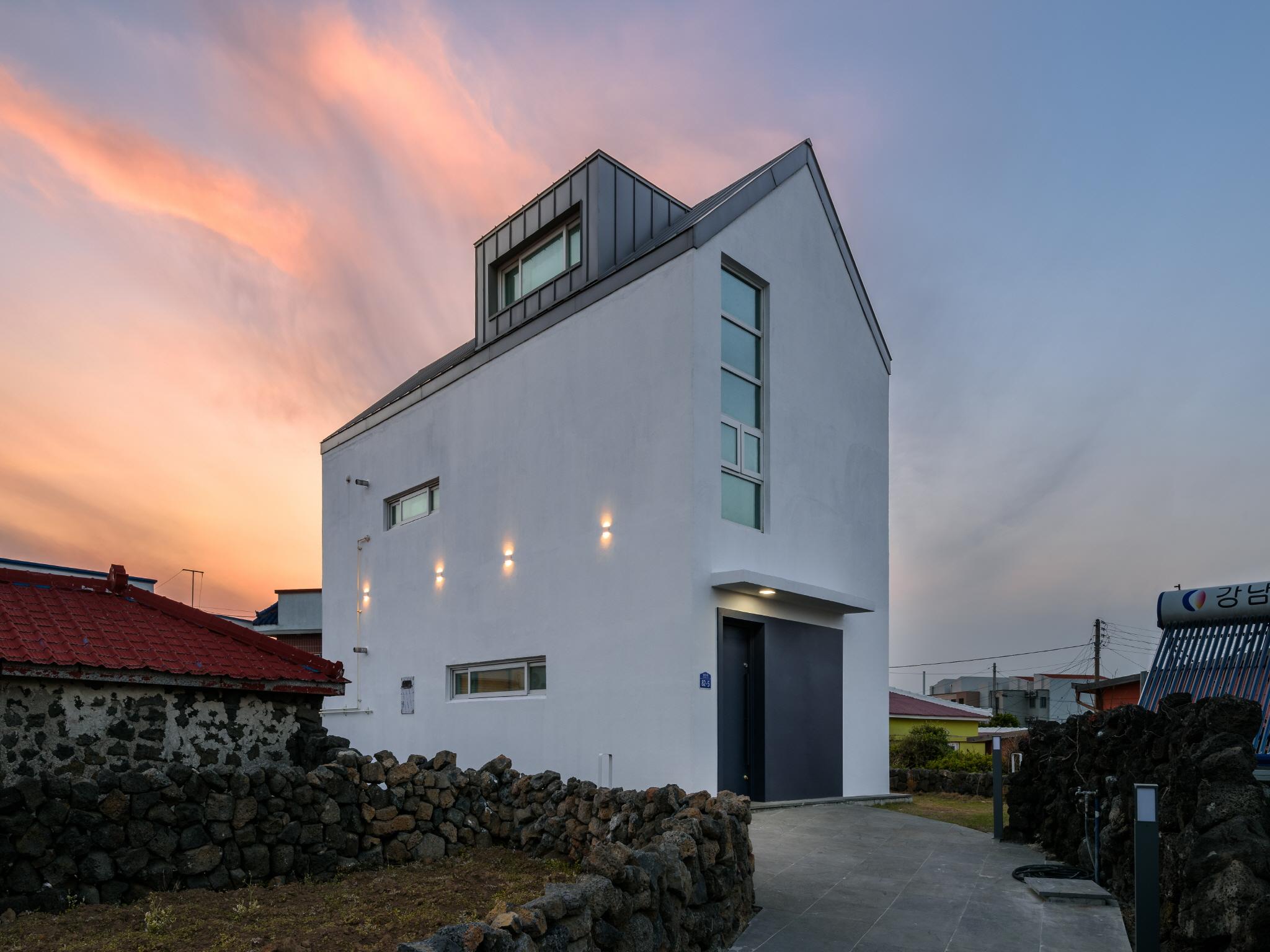 Jeju Woljeong-Ri-Ae Pension 1/17