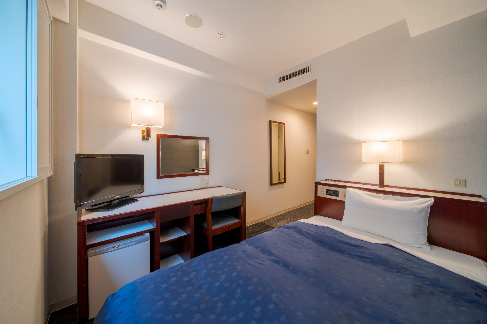 Semi Room, Semi Double Bed, Small, Smoking