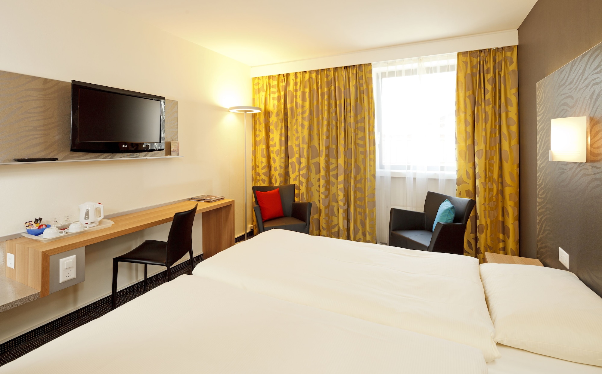 Standard, Twin Beds
