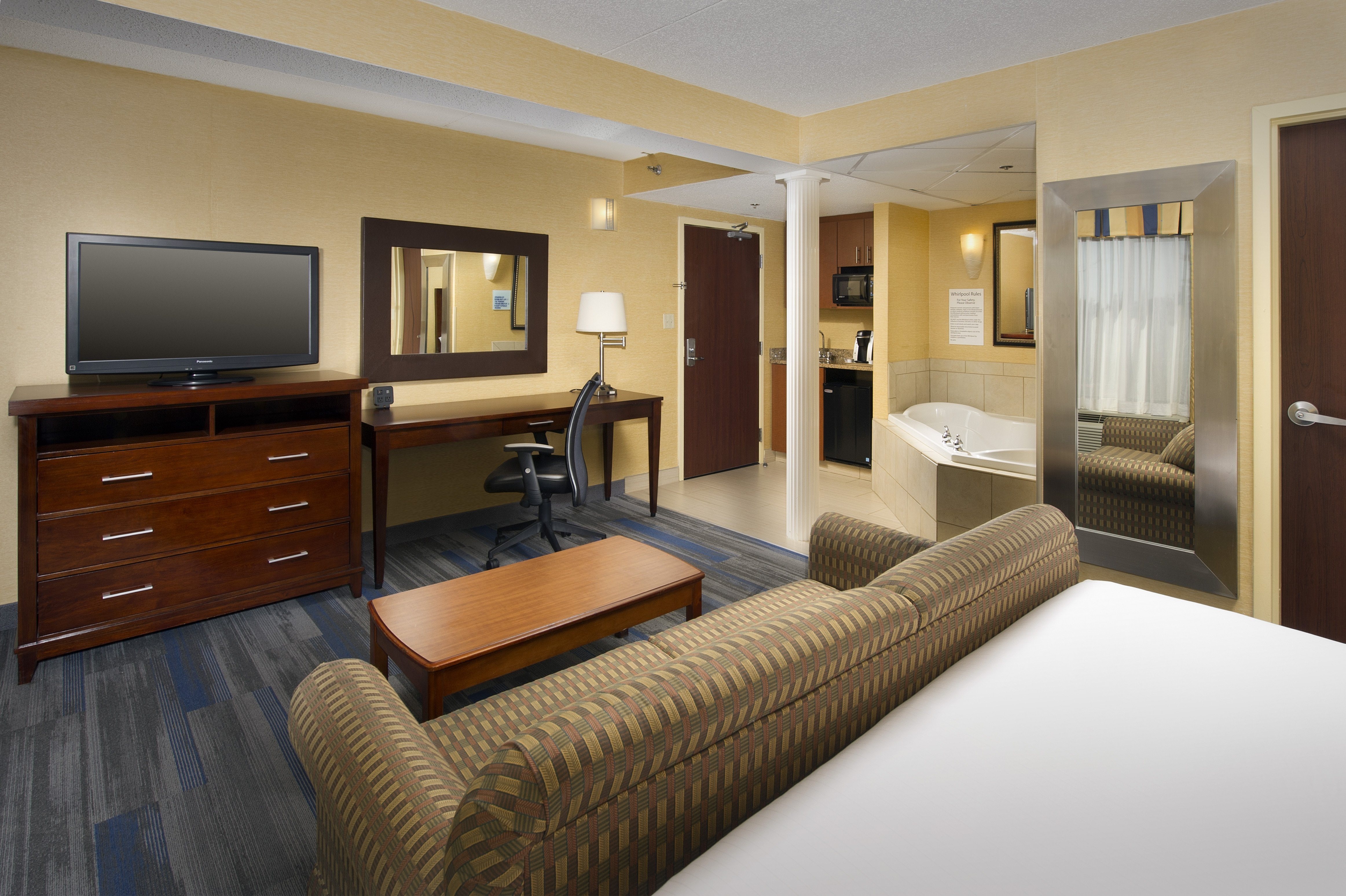 Holiday Inn Express Washington DC-BW Parkway 67/73