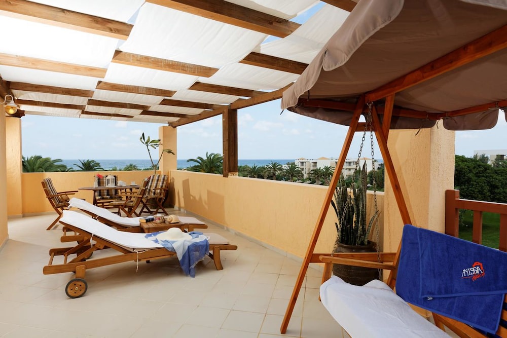 Anissa Beach and Village Hotel 59/80