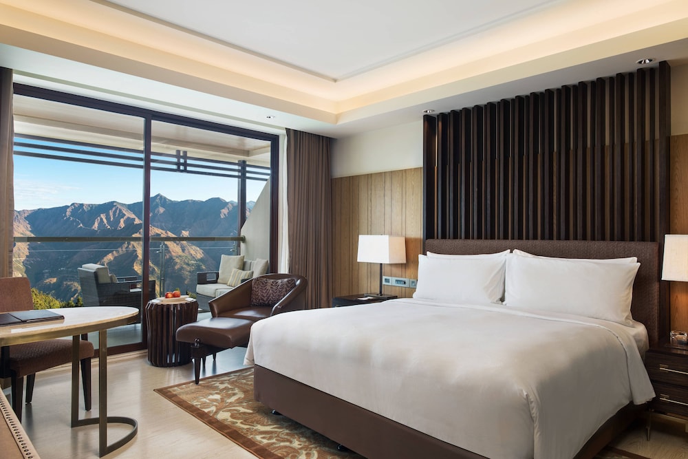 Jw Marriott Mussoorie Walnut Grove Resort Spa 10/52