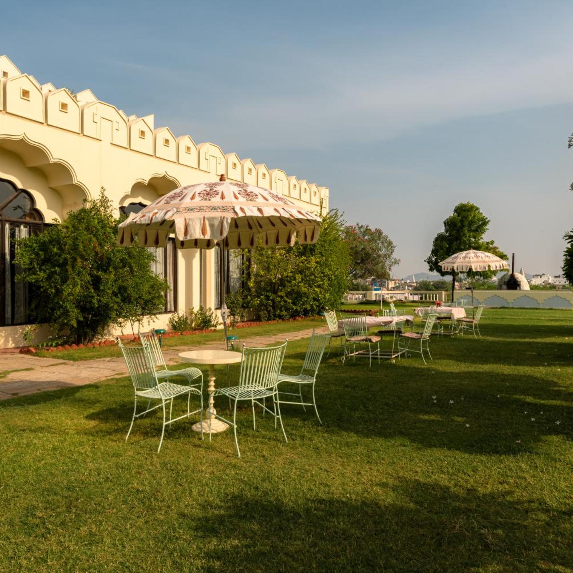 Gulaab Niwaas Palace 36/50