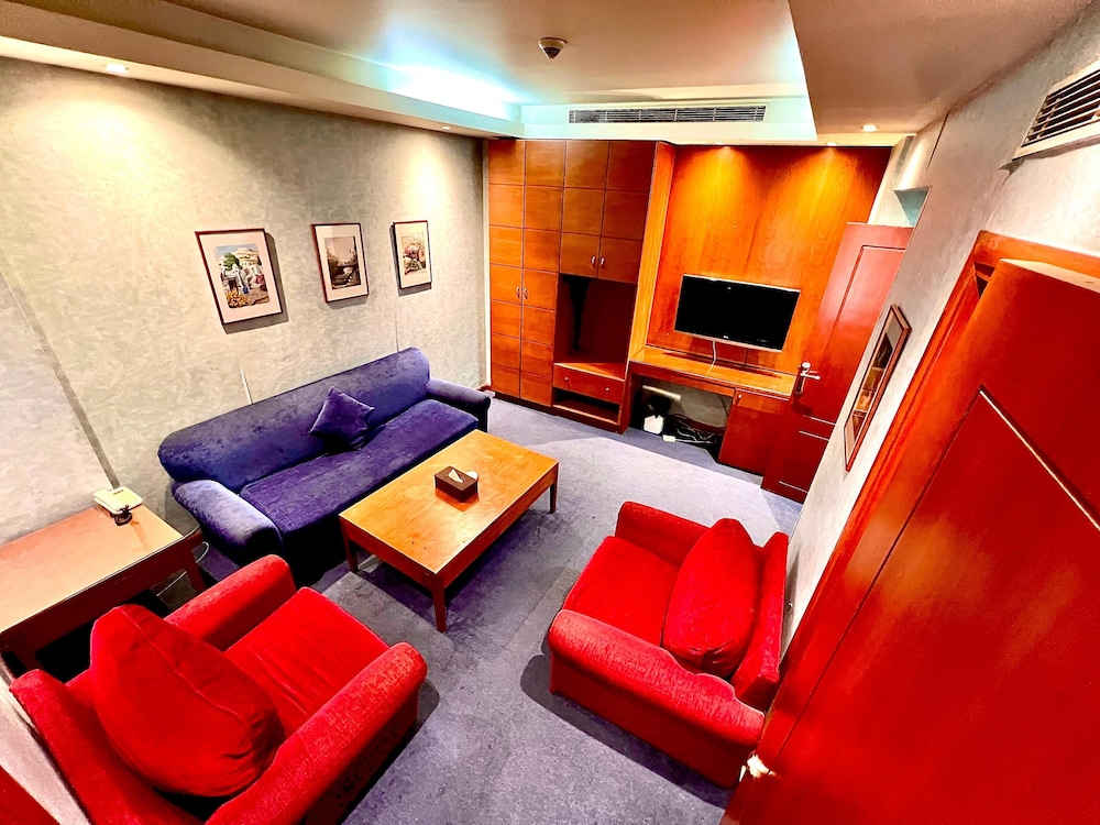 Ceasar S Park Hotel 35/50