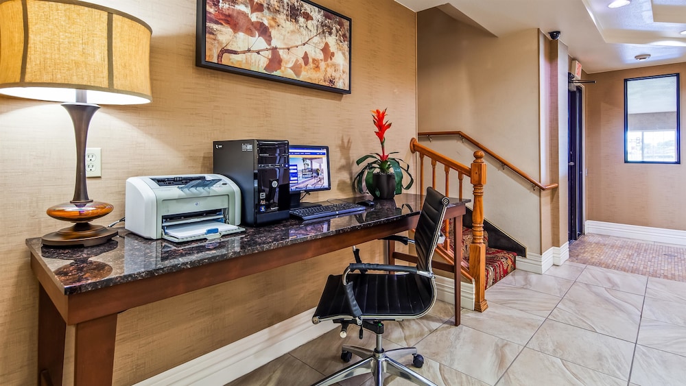 Best Western Parsons Inn 32/33