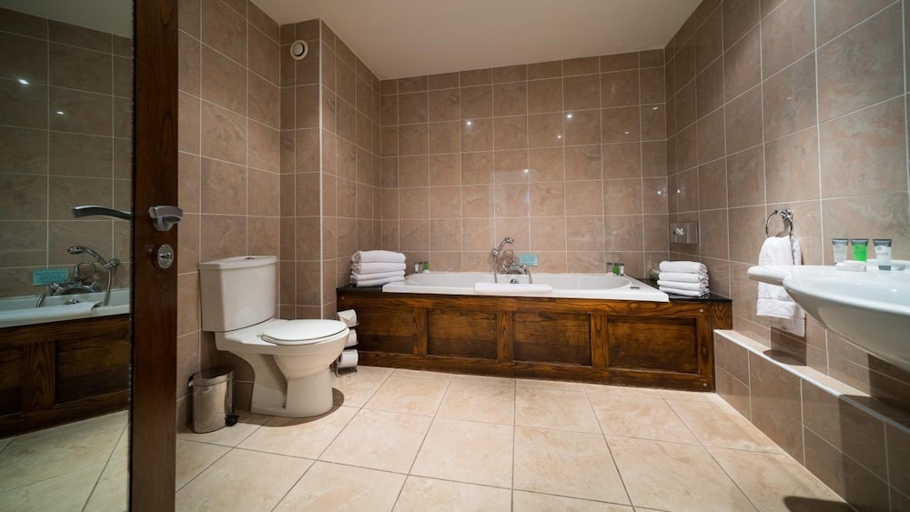 Cavan Crystal Hotel 24/57