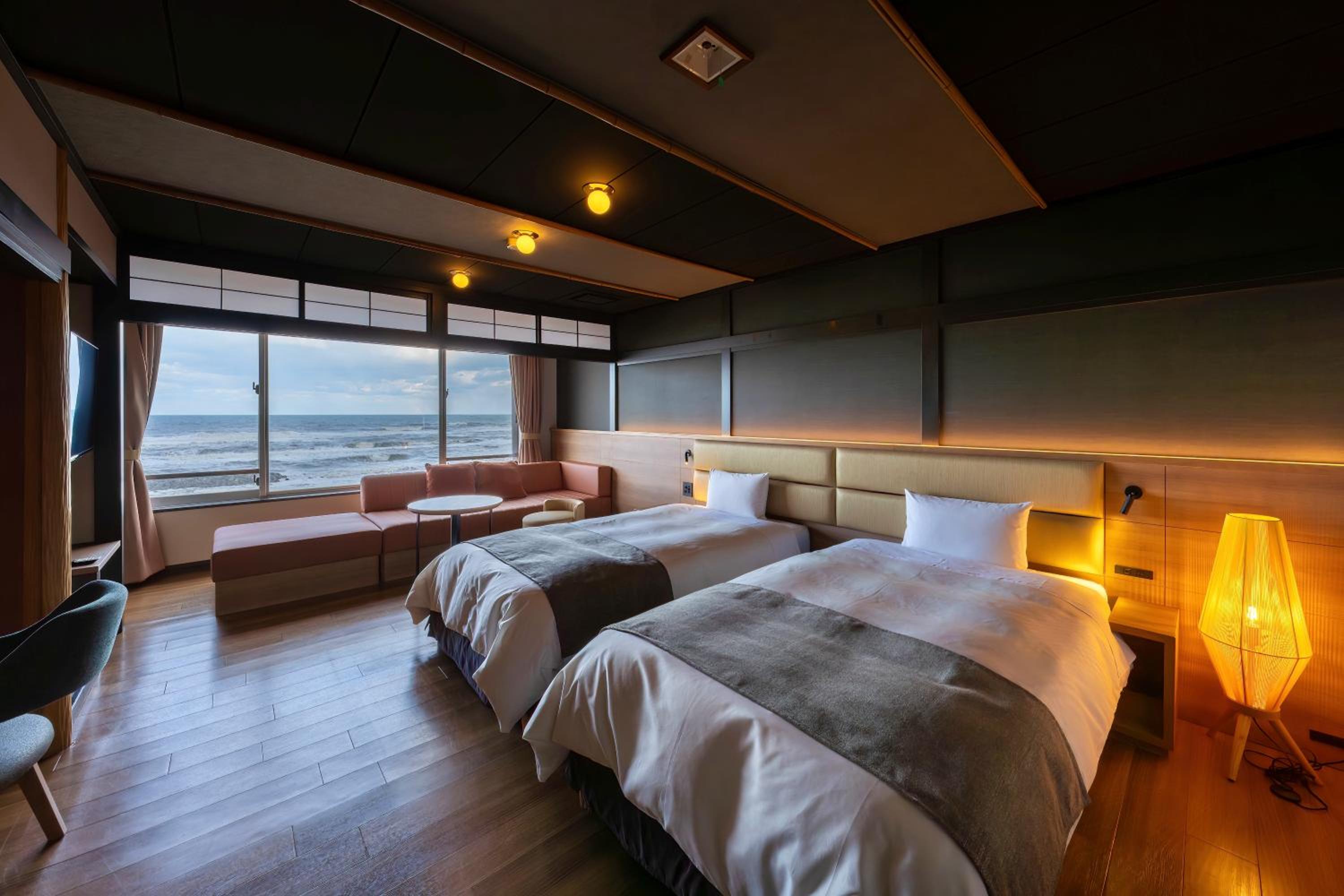 Standard, Twin Beds