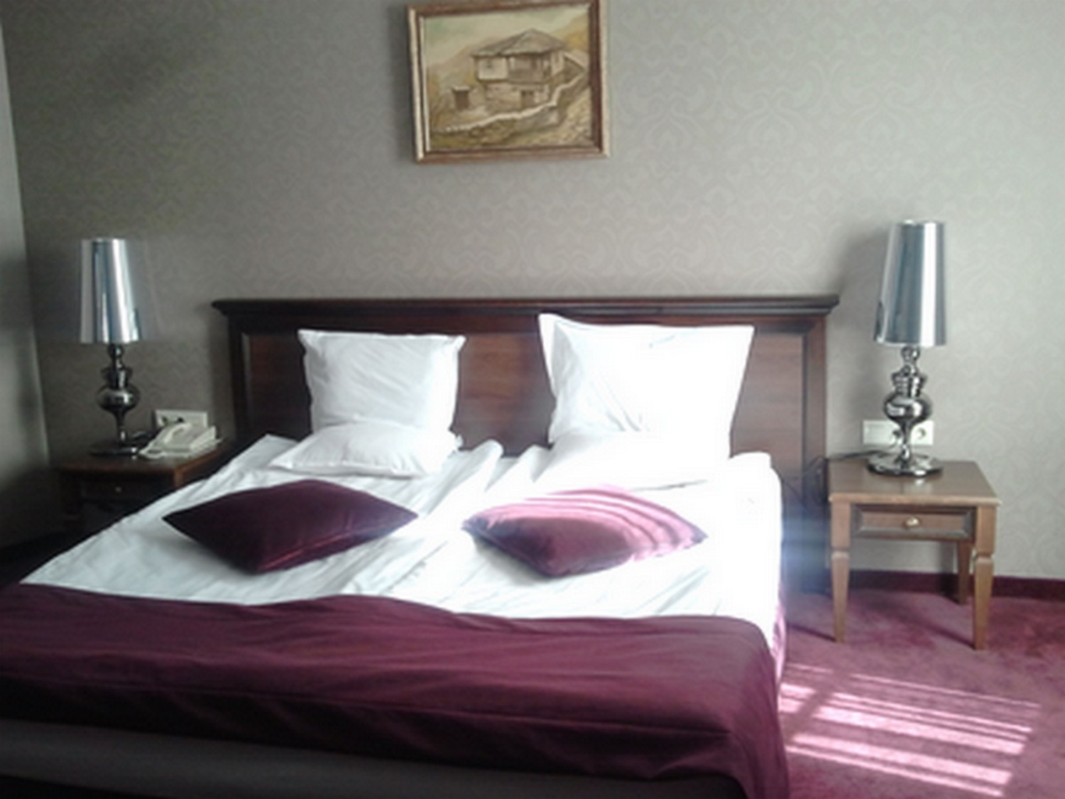 Yantra Grand Hotel 8/57