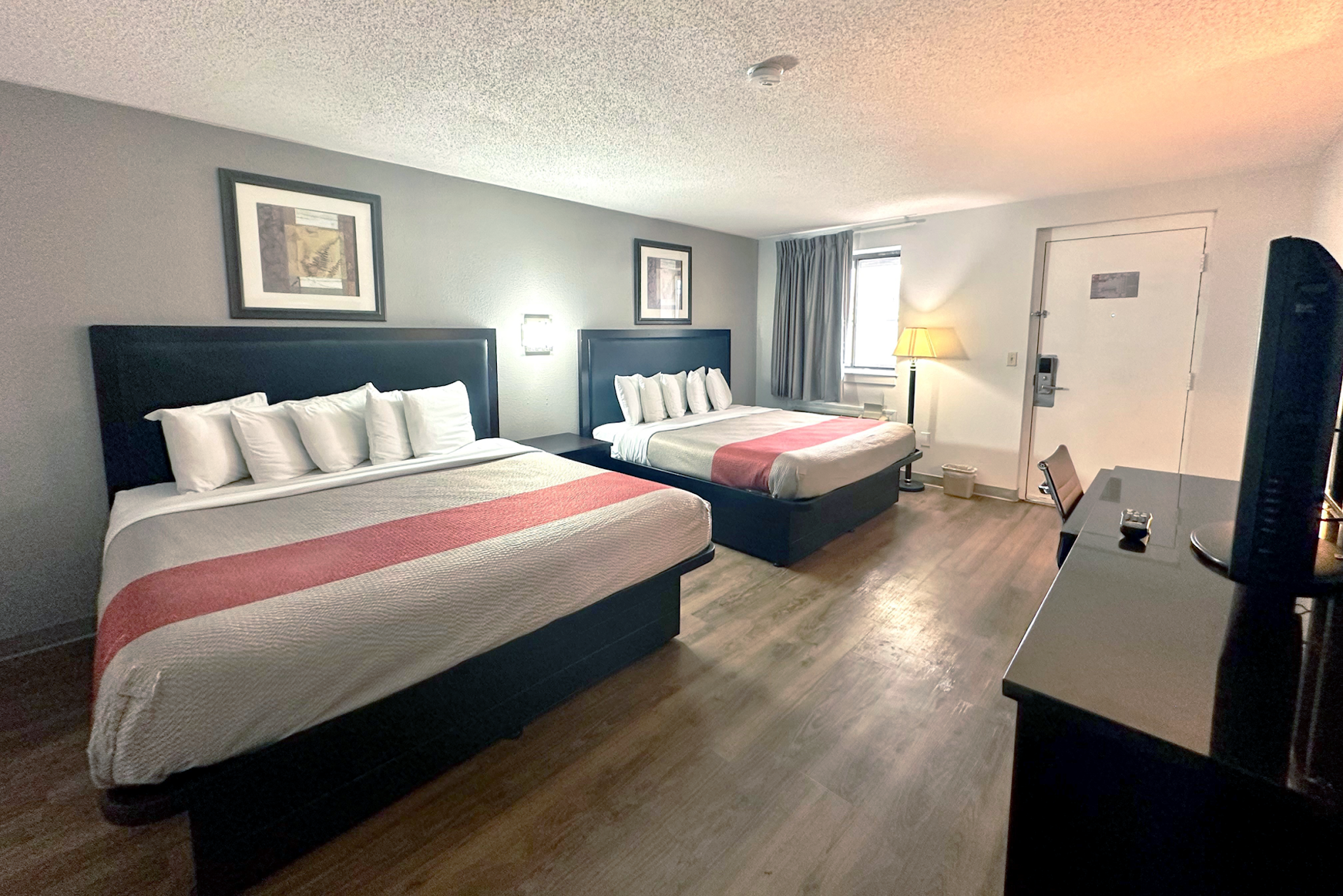 Red Carpet Inn Norwalk CT 19/45