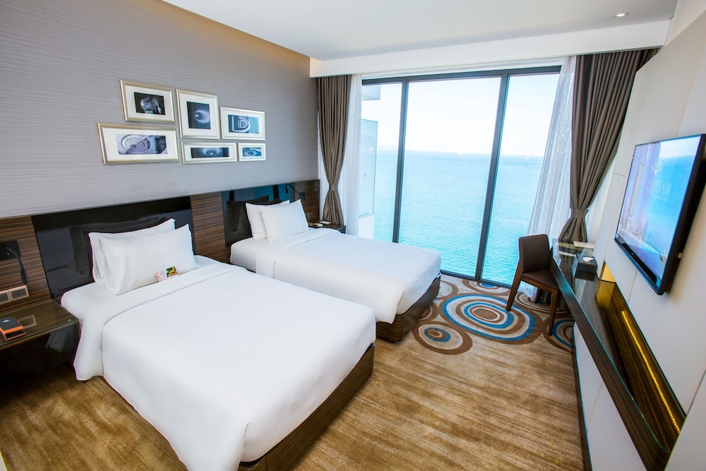 Queen Ann Nha Trang 30/78