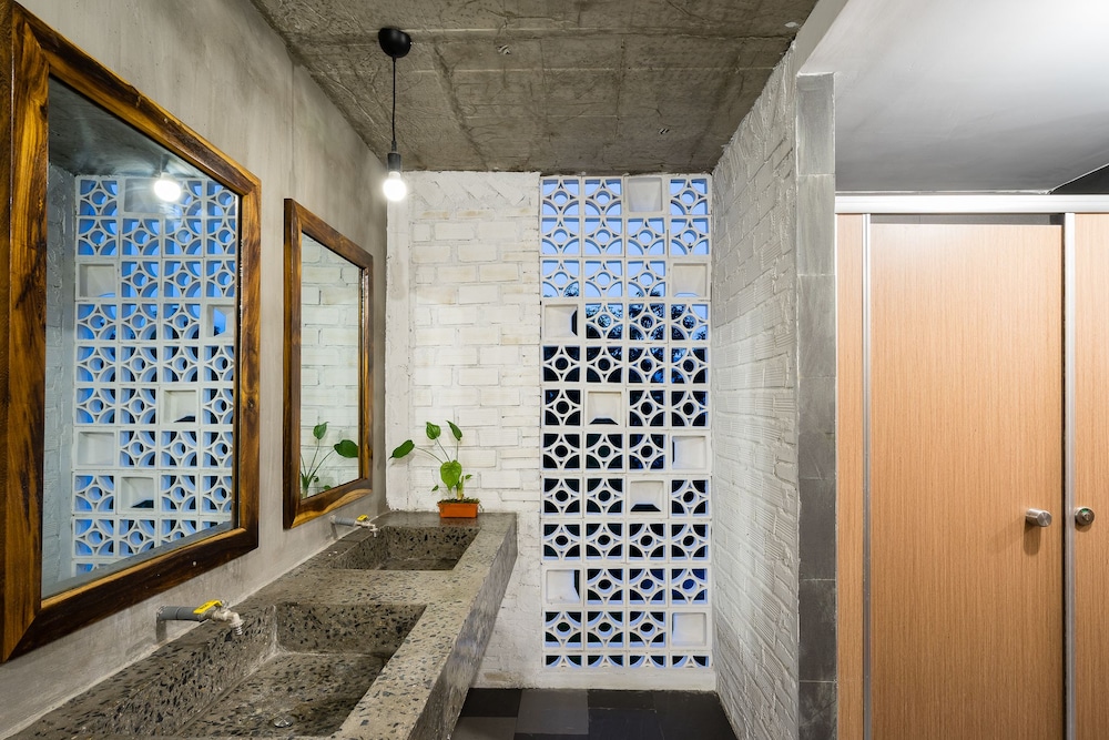 Ccasa Hostel 40/41