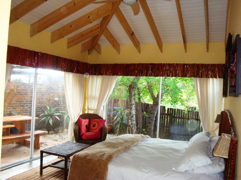 Flintstones Guest House Fourways 13/50