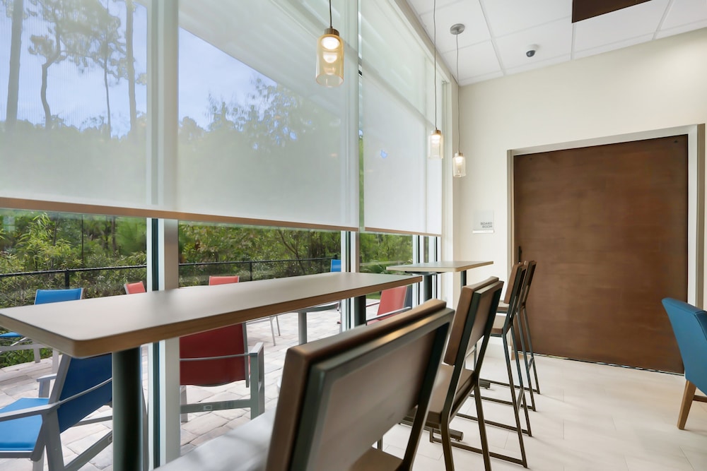 Holiday Inn Express Jacksonville South Bartram Prk 59/69