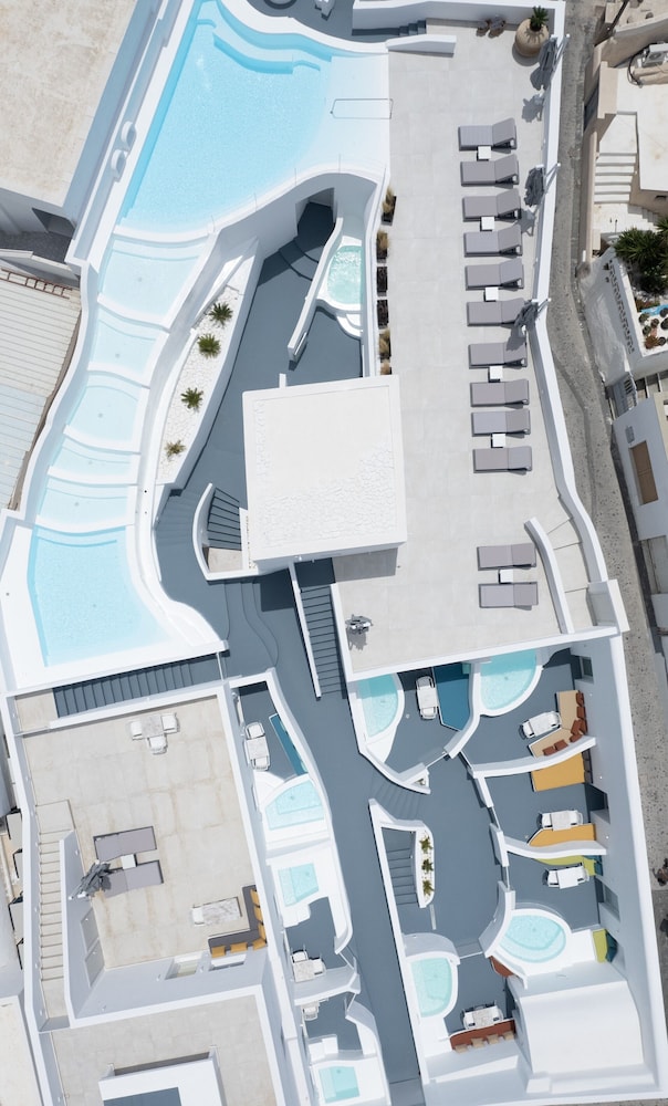 White Concept Caves - Adults Only 26/34