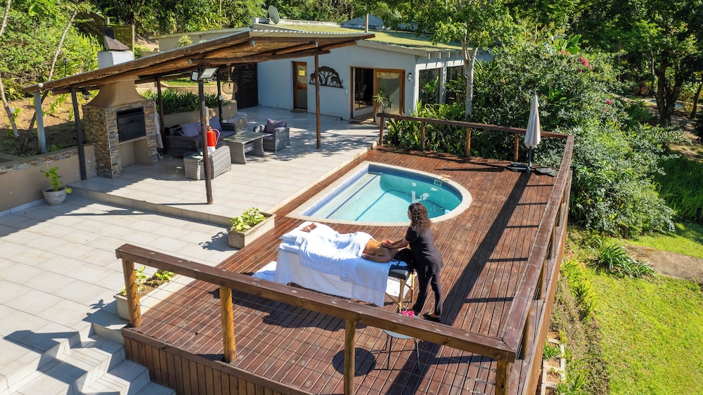 Bushbaby Valley Lodge 37/42