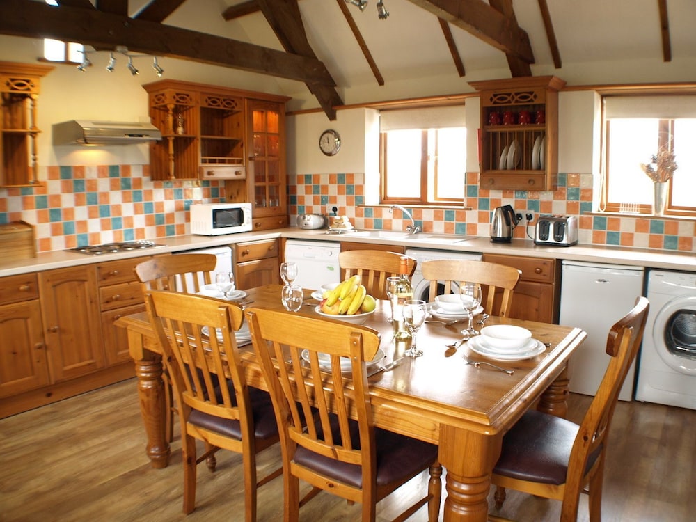 Polean Farm Cottages 30/50
