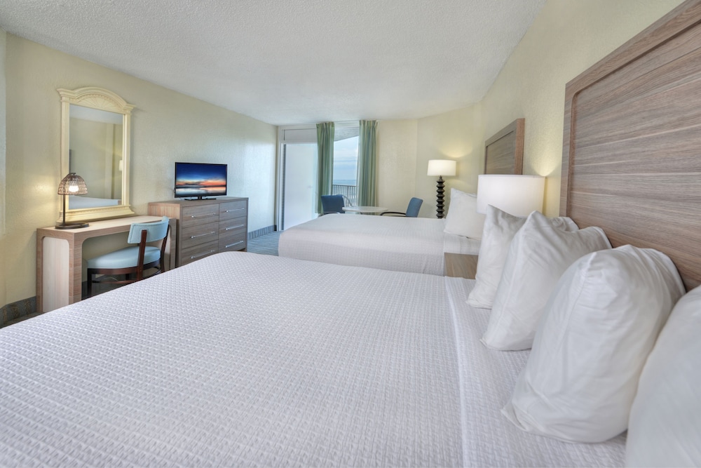 STUDIO, QUEEN BED, OCEAN FRONT