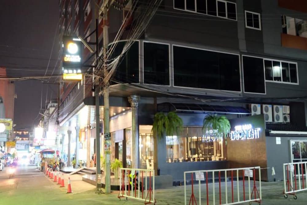 The Grand Day Night photo1