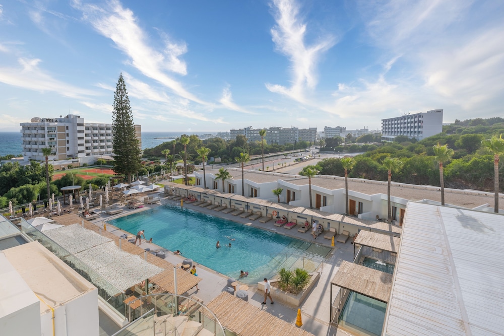 Napa Mermaid Hotel Suites 88/90