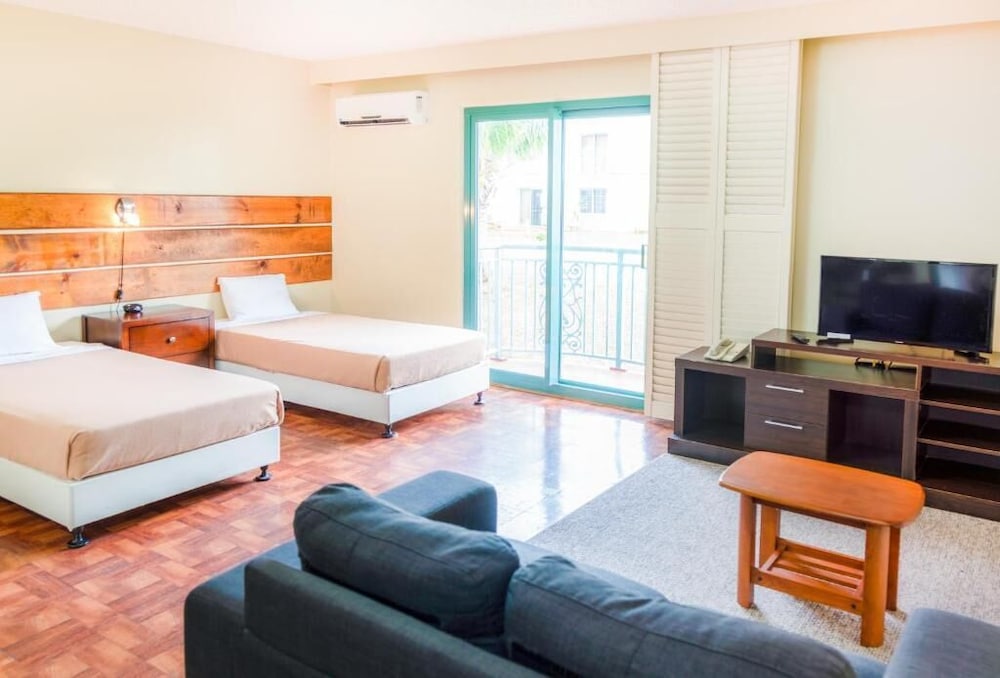 Garden Villa Hotel 24/60