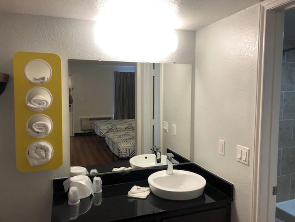 Motel6 Paris, TX 51/51