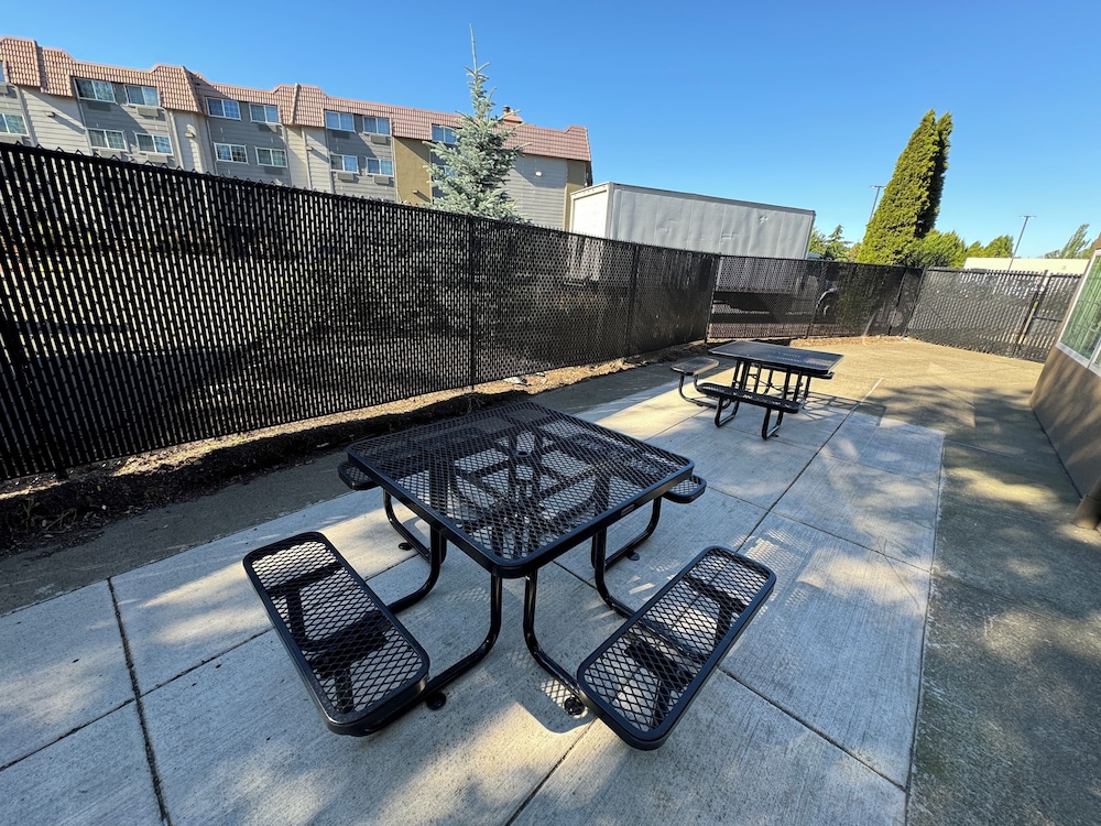 Extended Stay America Premier Suites - Portland - North 25/50
