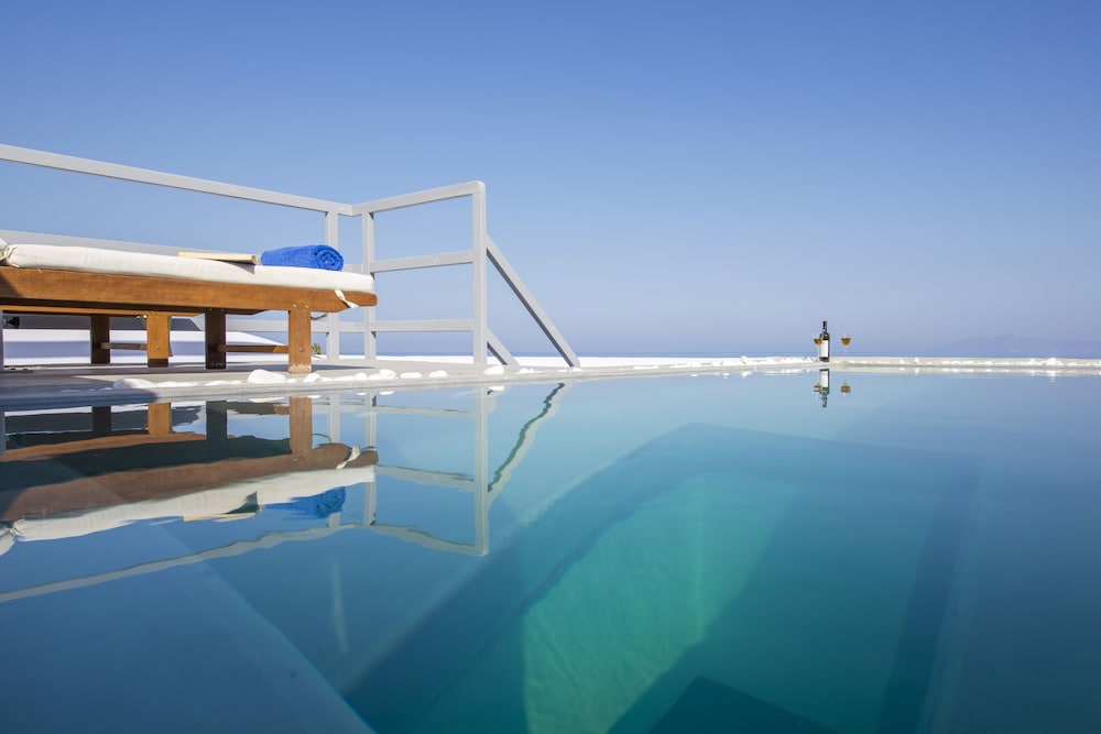 Blue Waves Hotel 64/70