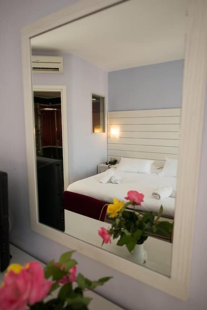 Lefkas Hotel 6/50