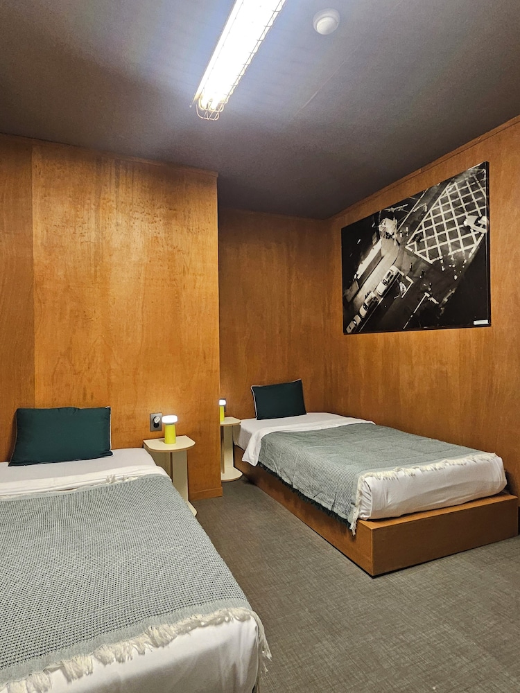 Mido Hostel 30/62