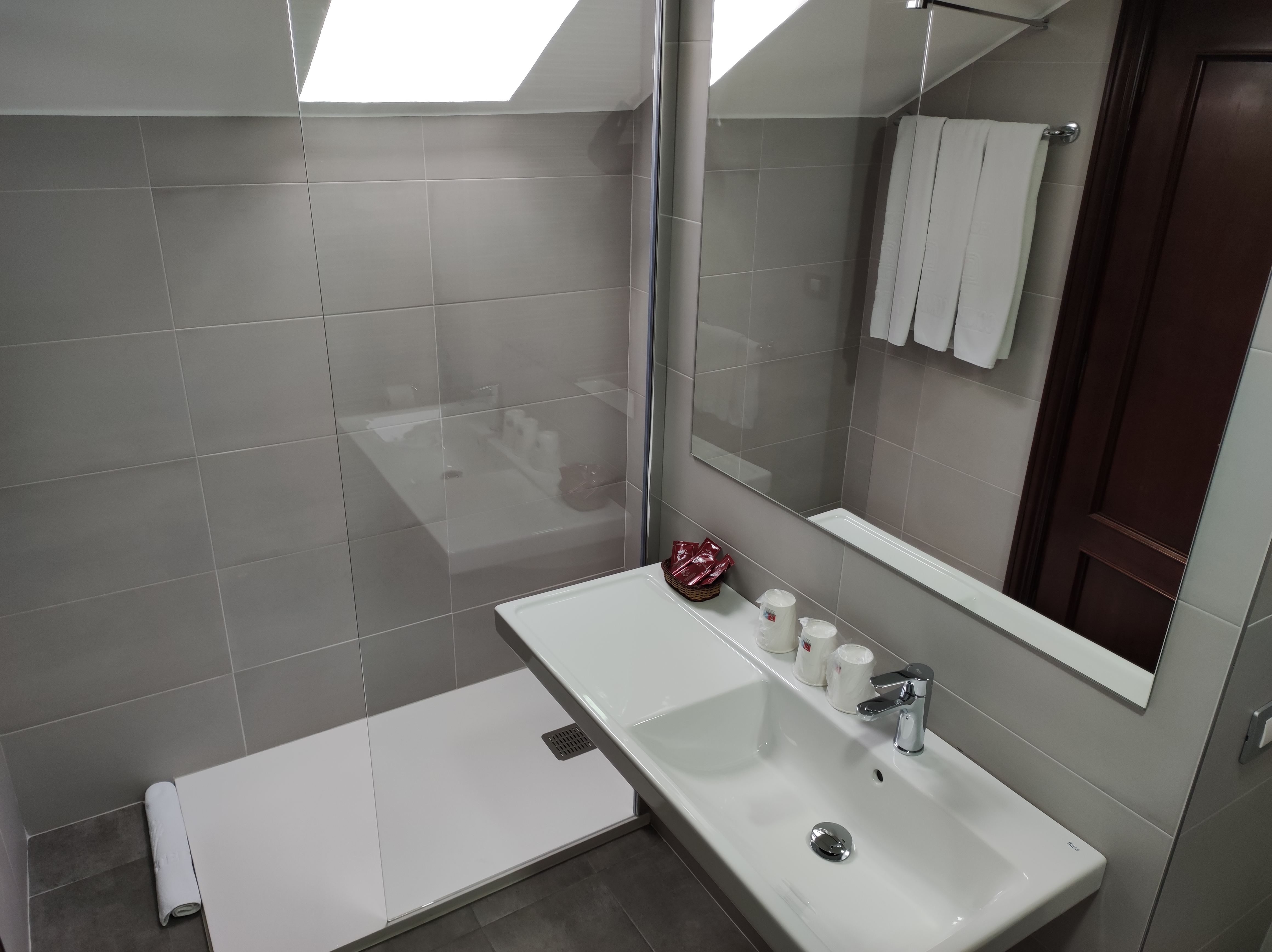 Hotel Compostela Vigo 47/50