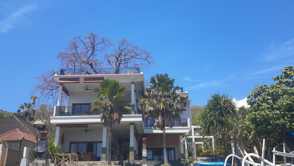 Amed Beach Villa 3/49