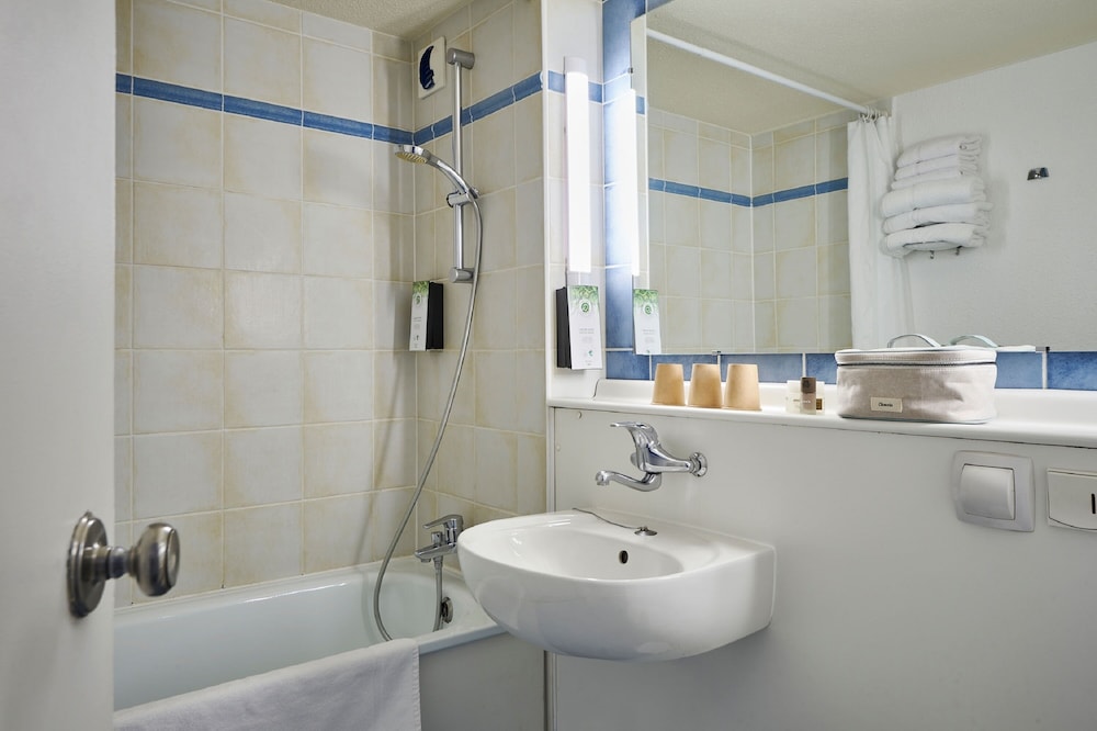 Kyriad Niort Est La Creche 50/51