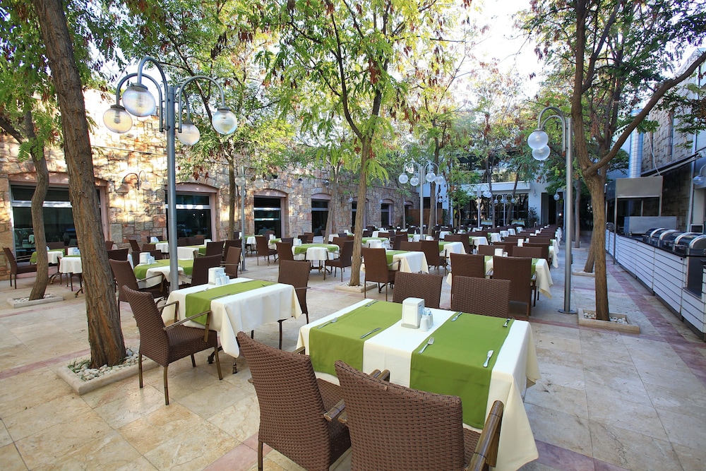 Mandarin Resort Hotel 44/66