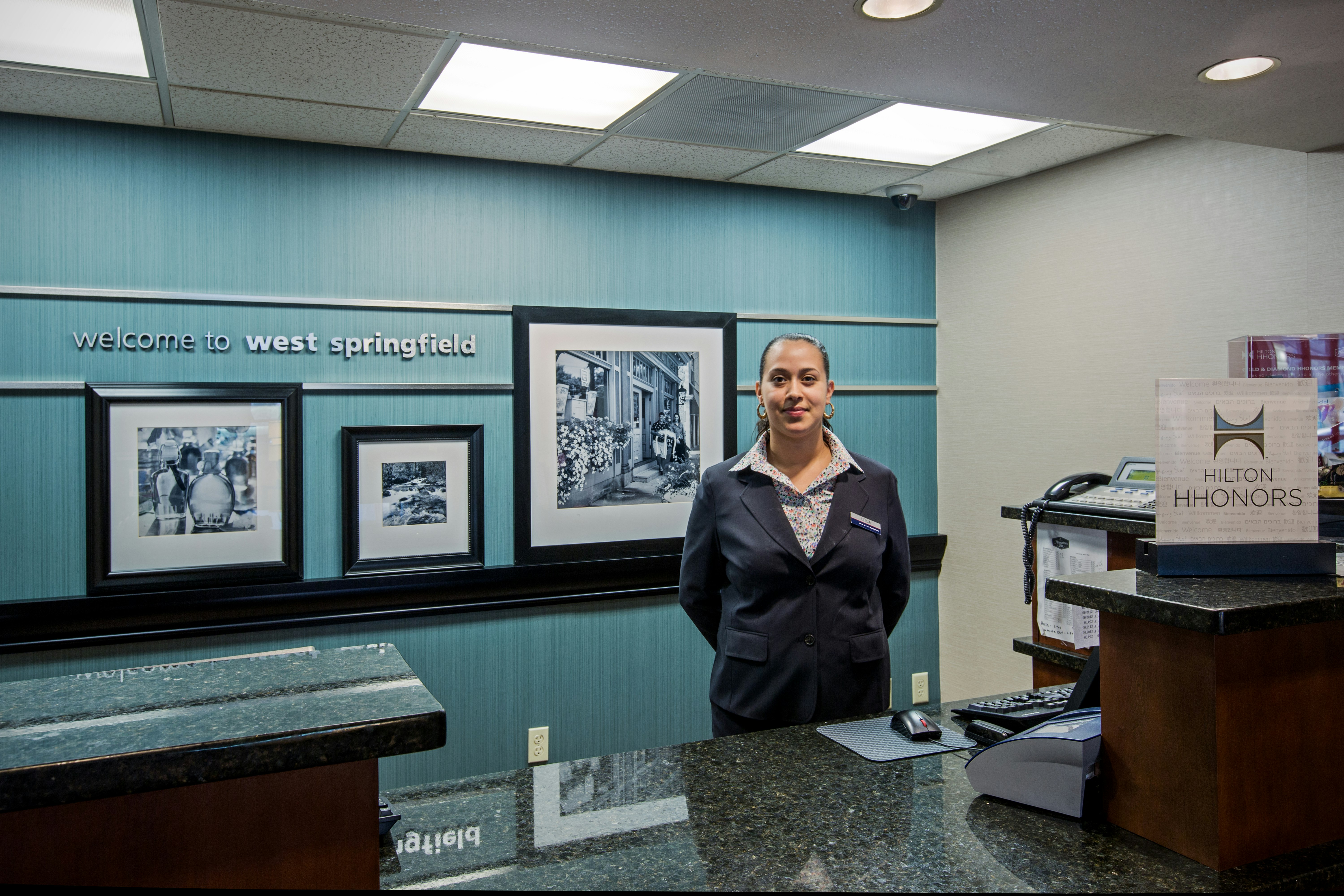 Hampton Inn West-Springfield 12/16