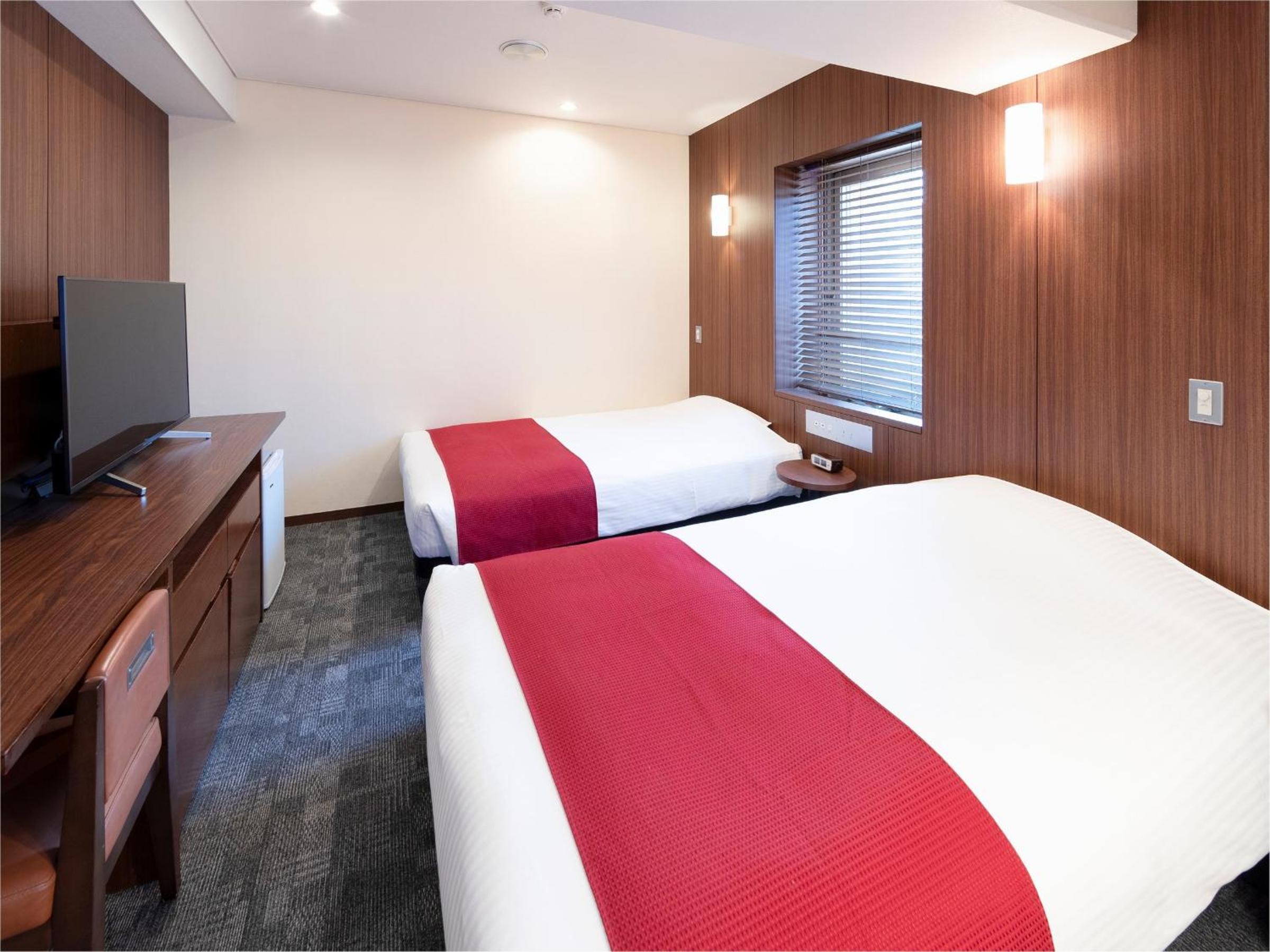 Semi Room, 2 Semi Double Beds