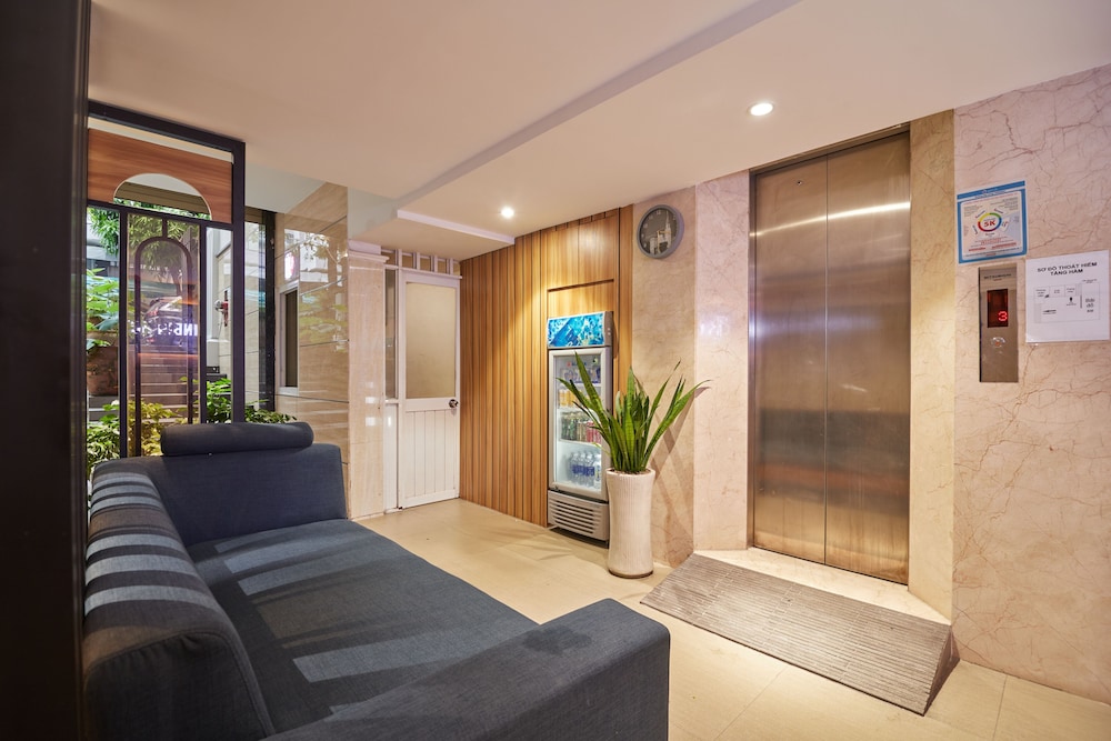 Bin Bin Hotel 2 7/50